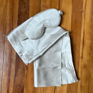 Casper silk sleep mask and pillowcase 💎